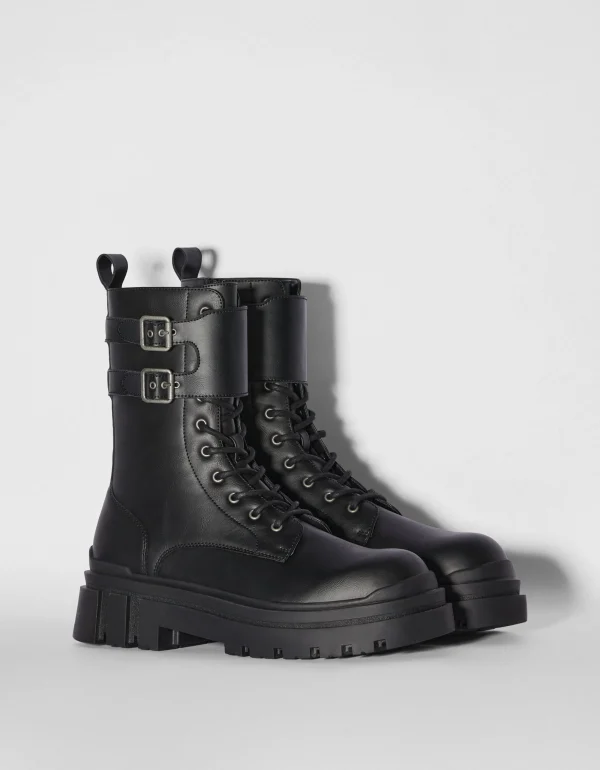 Botas acordonadas detalle hebillas hombre-BERSHKA Online