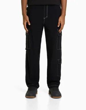 Pantalón cargo efecto nylon hilo contraste-BERSHKA Shop