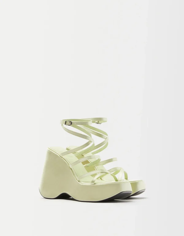 Sandalia cuña multitiras-BERSHKA New