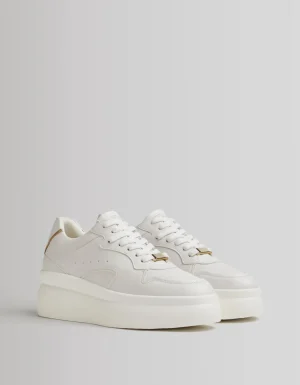 Zapatillas plataforma adorno.-BERSHKA Clearance